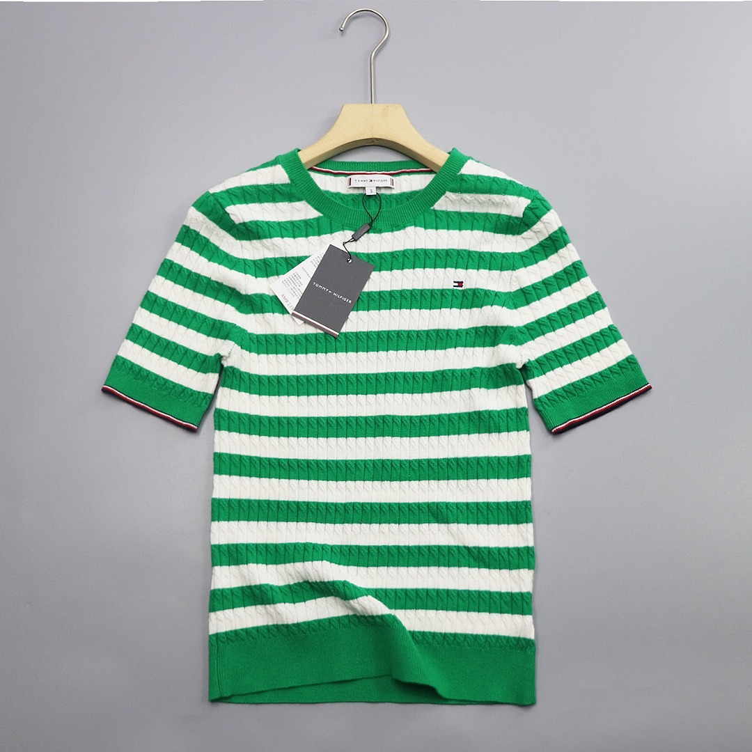 Tommy Hilfiger Short-Sleeve Cable Knit Sweater · A3321 — תמונה 13