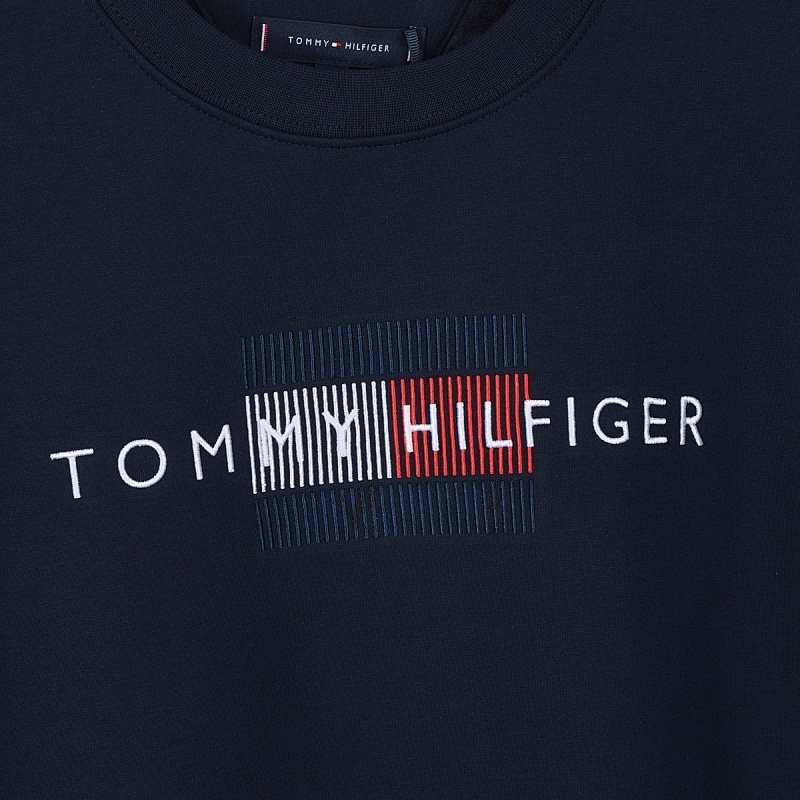 Tommy Hilfiger Flag Logo Sweatshirt · A2745 — תמונה 44
