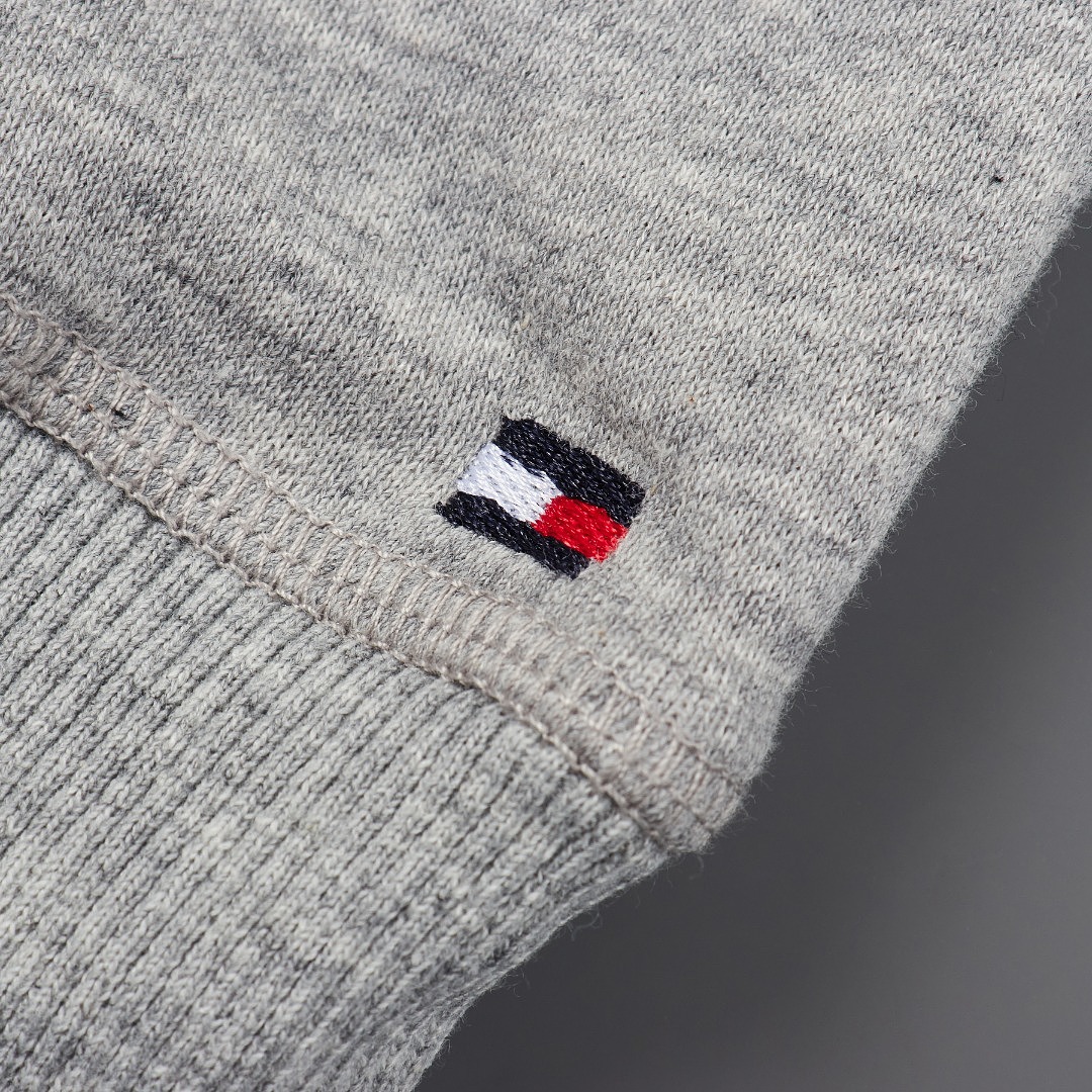 Tommy Hilfiger Colorblock Hoodie · A3407 — תמונה 11