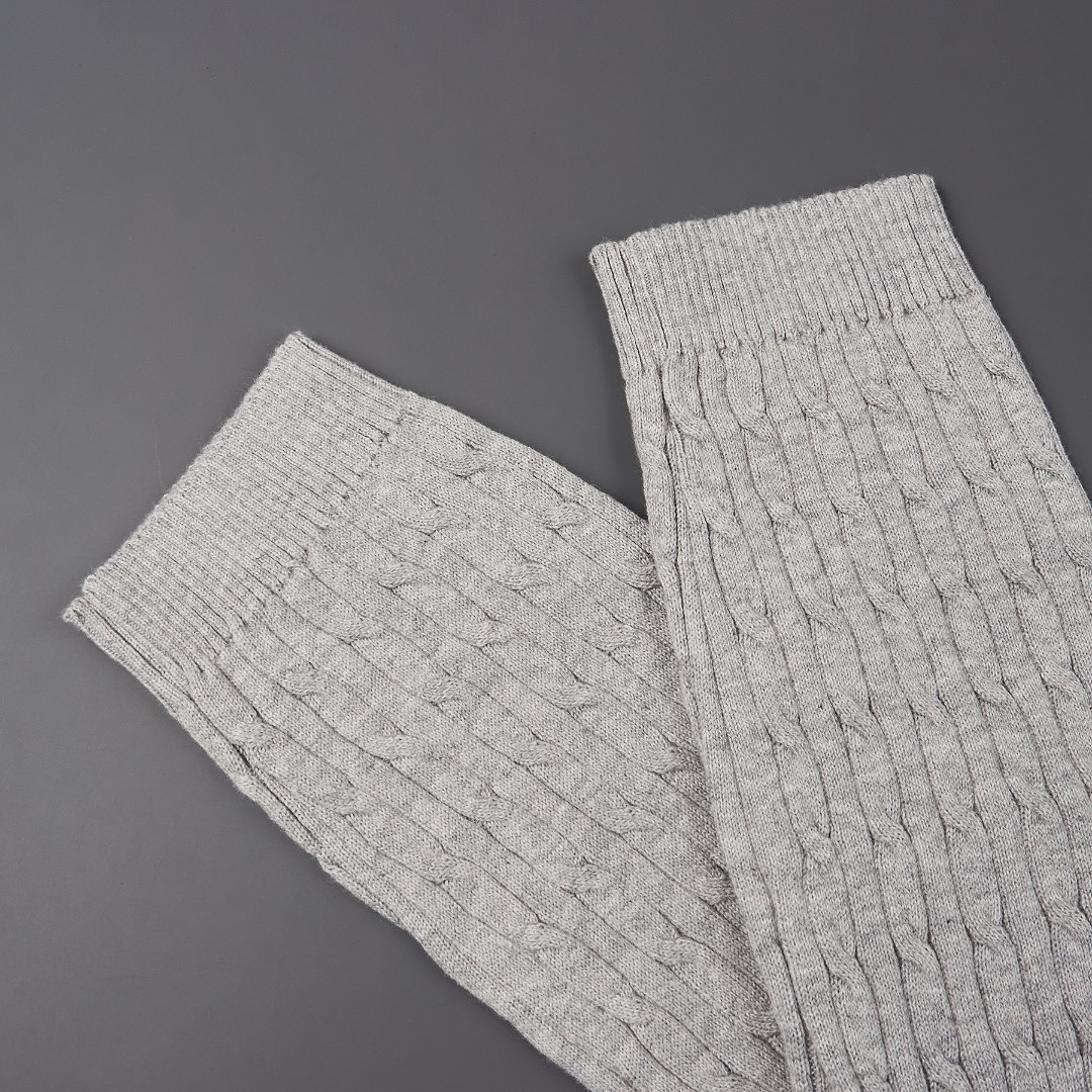 Tommy Hilfiger Cable Knit Crewneck Sweater · A3423 — תמונה 6