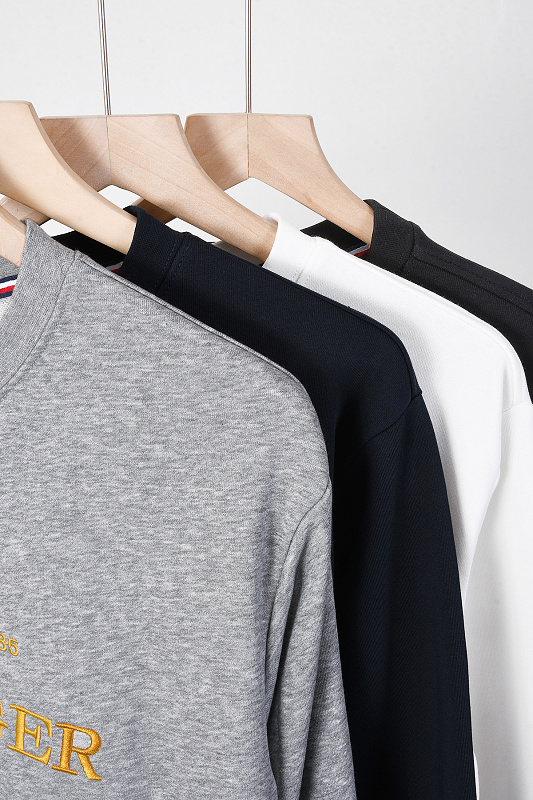 Tommy Hilfiger Embroidered Crest Sweatshirt · A3303 — תמונה 120