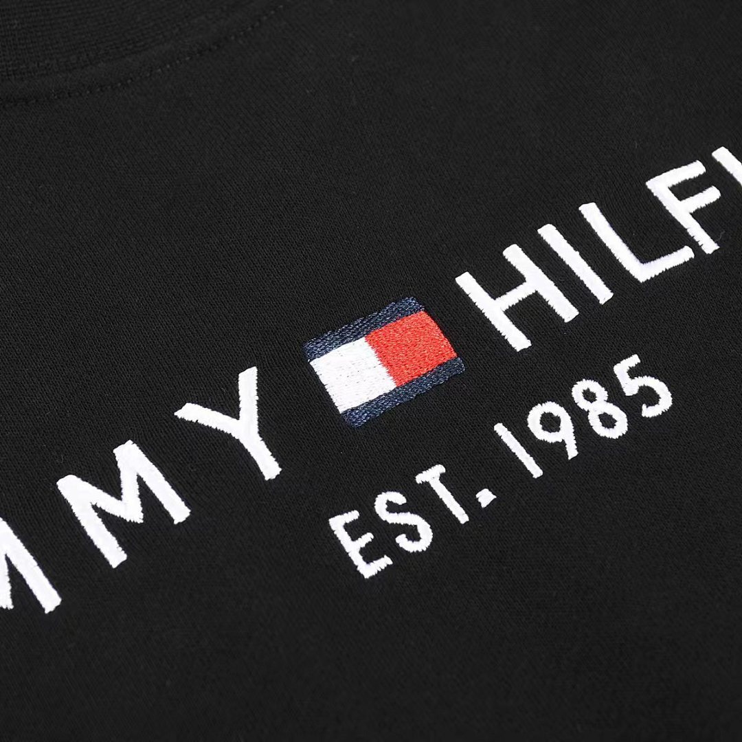 Tommy Hilfiger Tommy Logo Sweatshirt · A2551 — תמונה 23