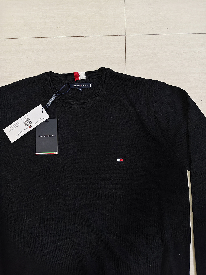 Tommy Hilfiger Classic Crewneck Sweater · A3382 — תמונה 3