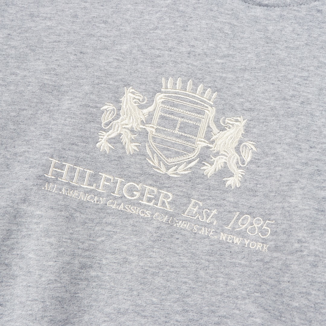 Tommy Hilfiger Badge Crest Logo Brushed-Back Hoodie · A3411 — תמונה 6