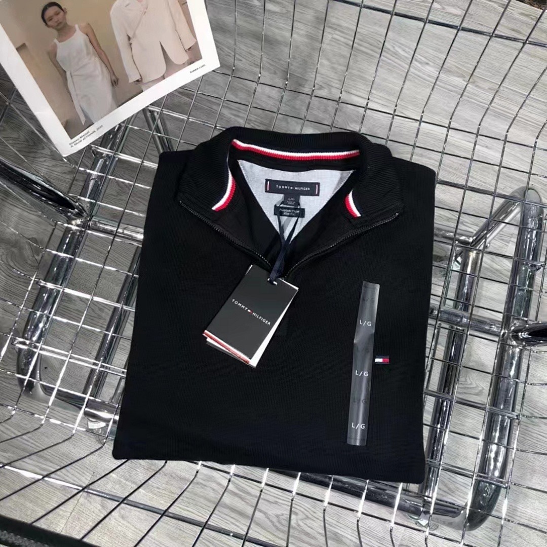 Tommy Hilfiger Classic Quarter-Zip Sweater · A1675 — תמונה 15