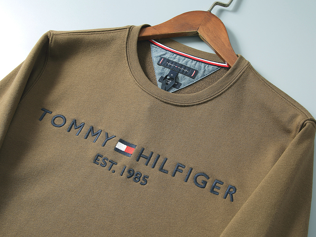 Tommy Hilfiger Essential Crewneck Sweatshirt · A917 — תמונה 46