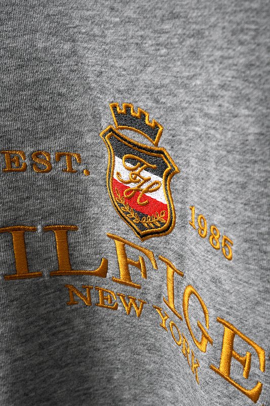 Tommy Hilfiger Embroidered Crest Sweatshirt · A3303 — תמונה 110