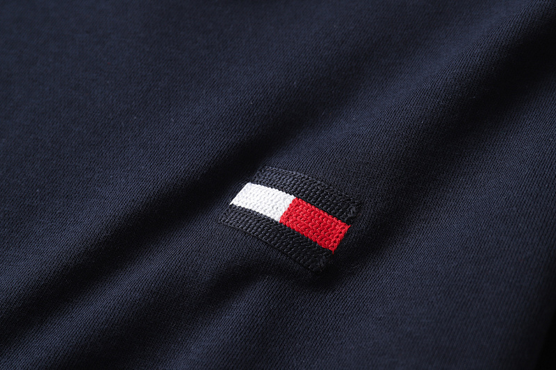 Tommy Hilfiger Essential Crewneck Sweatshirt · A917 — תמונה 27