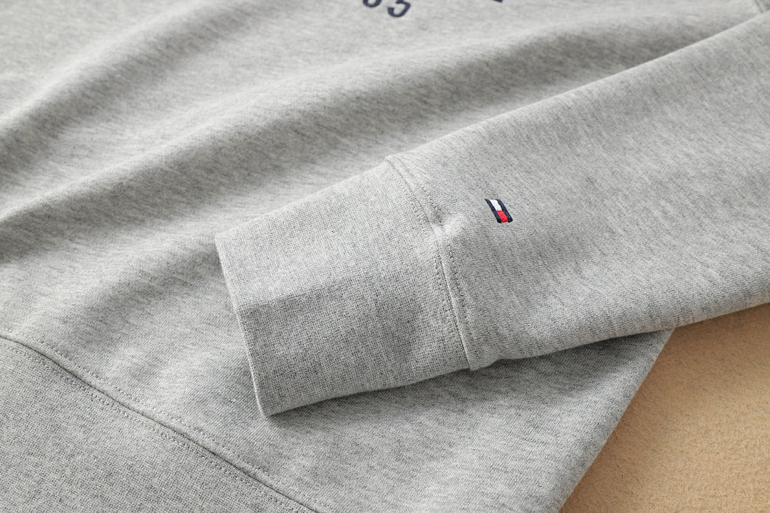 Tommy Hilfiger Essential Crewneck Sweatshirt · A917 — תמונה 22