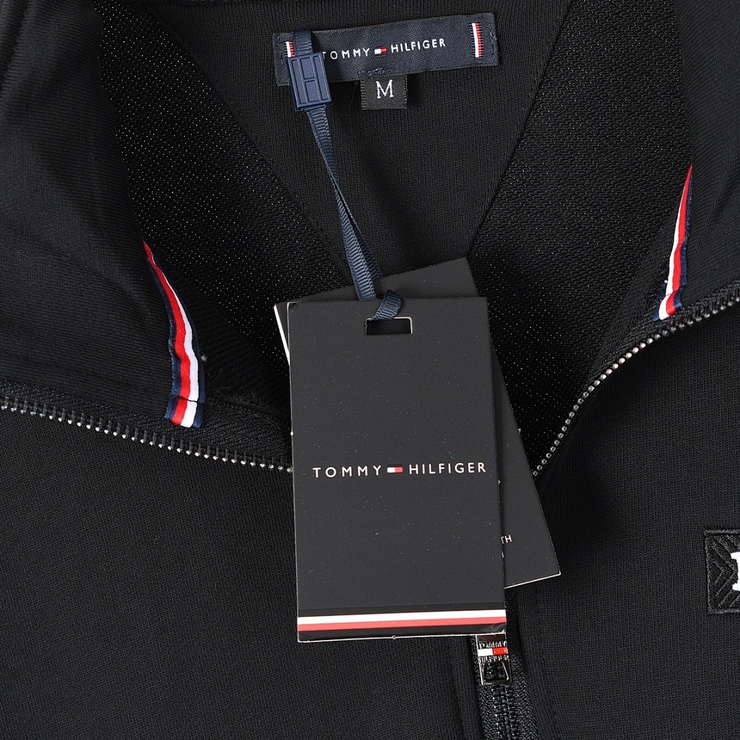 Tommy Hilfiger Tommy Badge Quarter-Zip · A2600 — תמונה 8