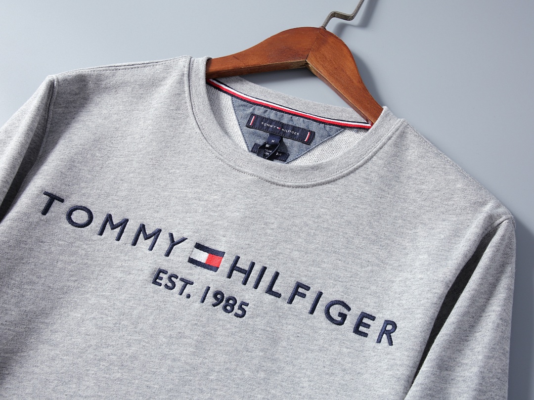 Tommy Hilfiger Essential Crewneck Sweatshirt · A917 — תמונה 38