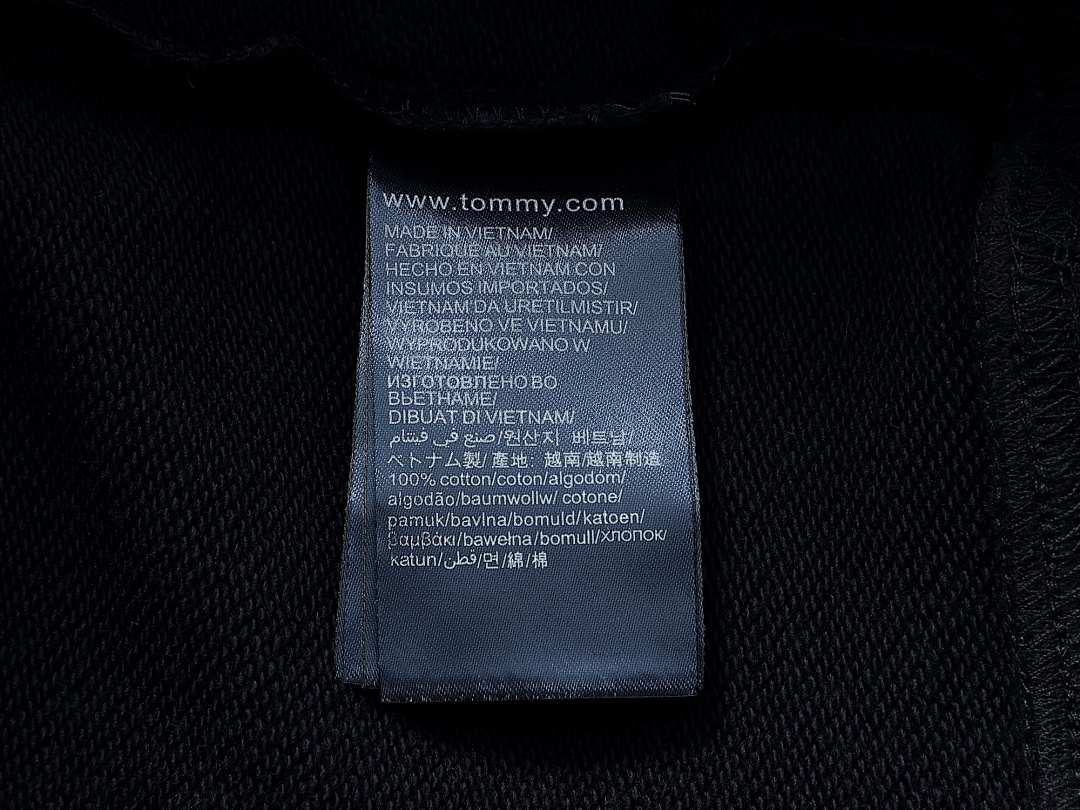 Tommy Hilfiger Crest Logo Fleece Sweatshirt · A2738 — תמונה 34