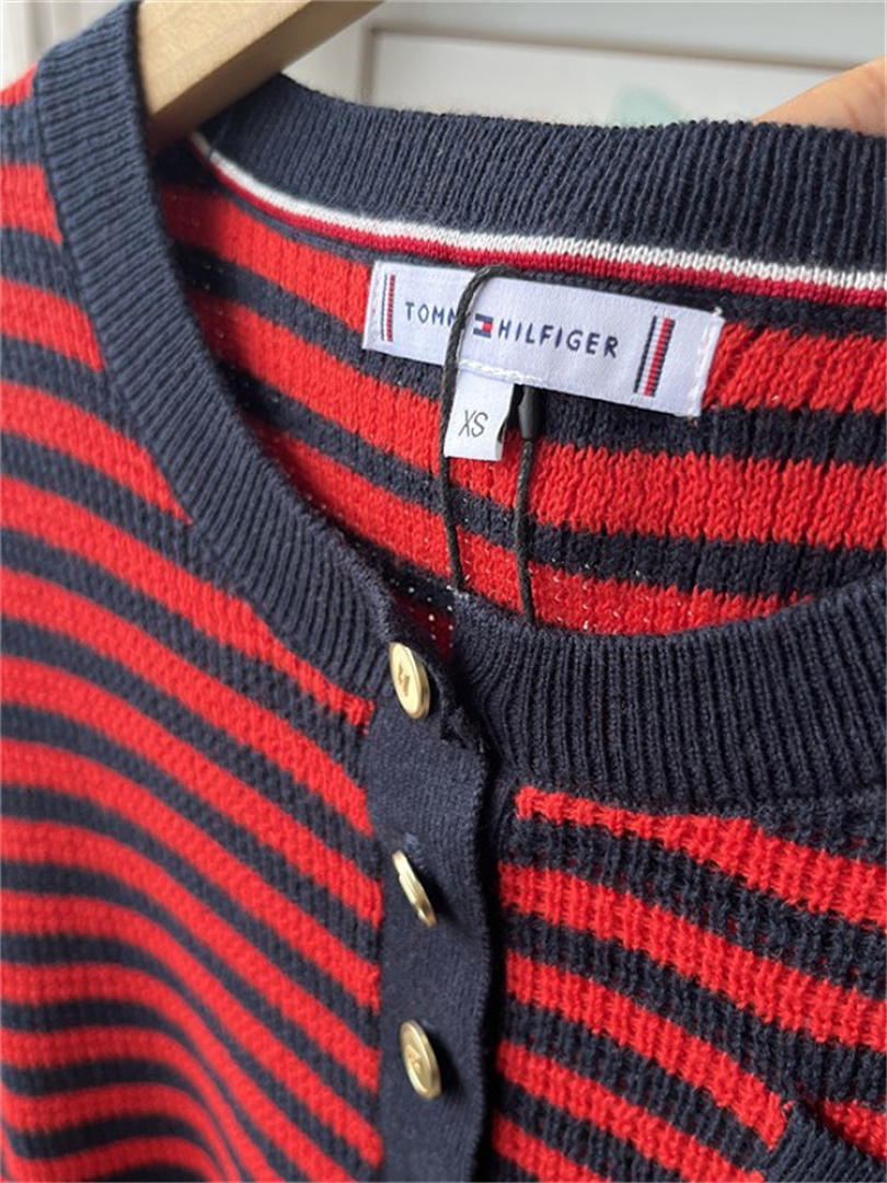 Tommy Hilfiger Gold-Button Striped Henley Sweater · A3281 — תמונה 7