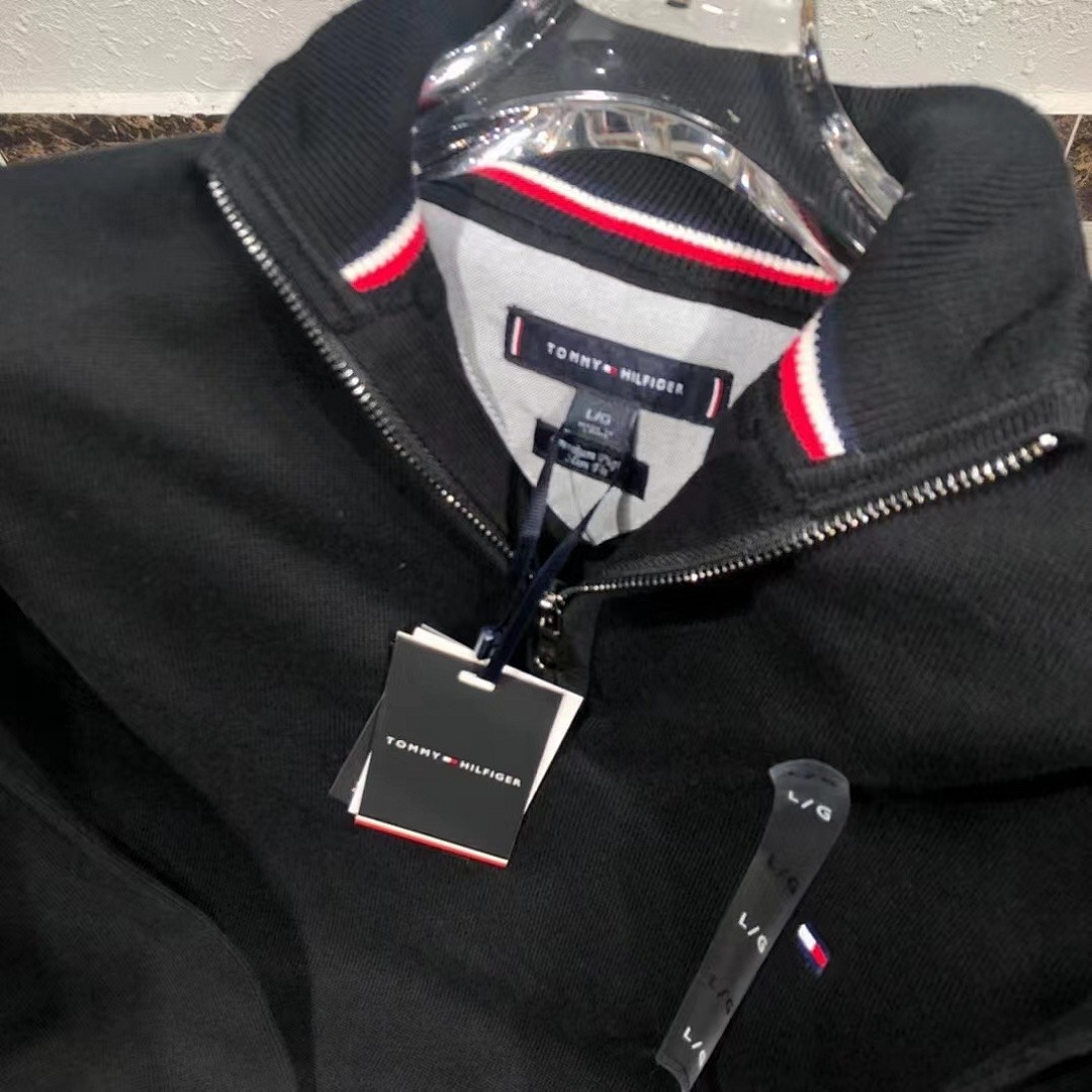 Tommy Hilfiger Classic Quarter-Zip Sweater · A1675 — תמונה 3