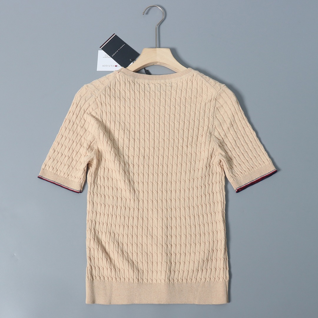 Tommy Hilfiger Short-Sleeve Cable Knit Sweater · A3321 — תמונה 11