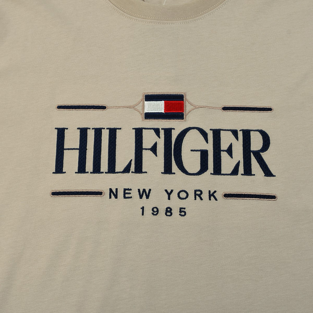 Tommy Hilfiger — טי-שירט · A3090 — תמונה 42