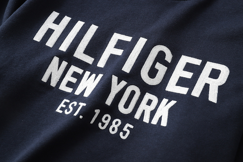 Tommy Hilfiger Essential Crewneck Sweatshirt · A917 — תמונה 21