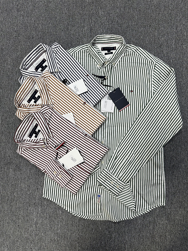Tommy Hilfiger — חולצה מכופתרת · A2509