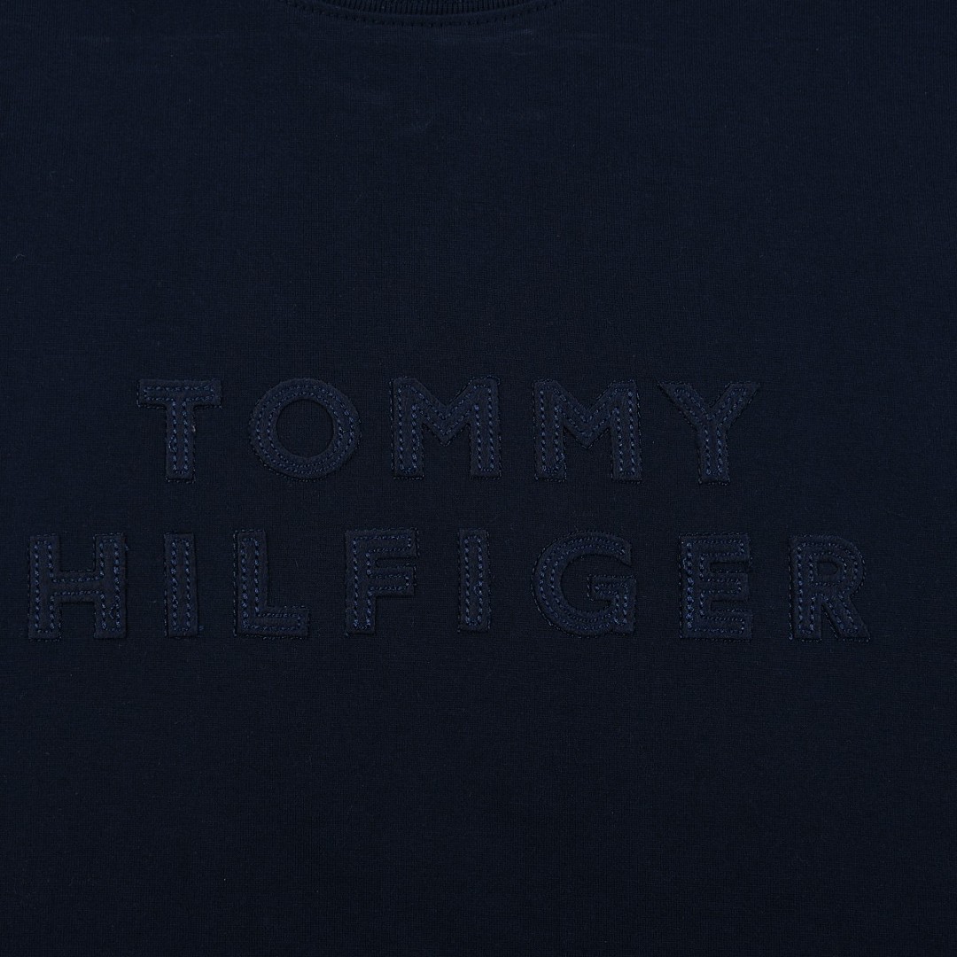 Tommy Hilfiger Oversized Luxe Serif NY Tee · A3096 — תמונה 35