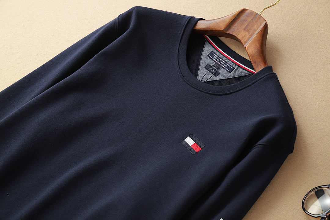 Tommy Hilfiger Essential Crewneck Sweatshirt · A917 — תמונה 28