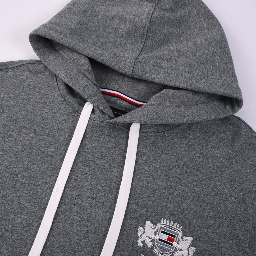 Tommy Hilfiger Script Logo Hoodie · A2540 — תמונה 5