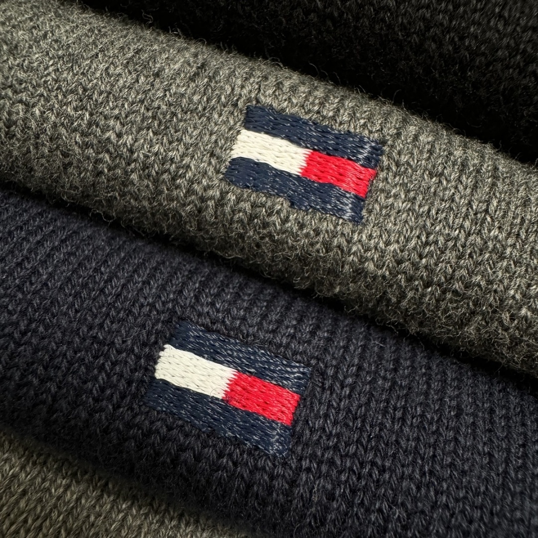 Tommy Hilfiger Classic Crewneck Sweater · A3385 — תמונה 4