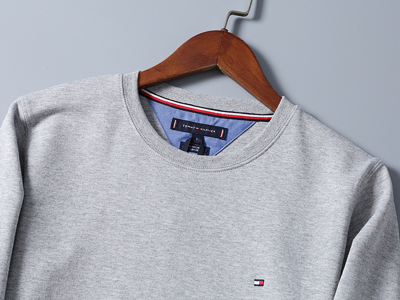 Tommy Hilfiger Essential Crewneck Sweatshirt · A917 — תמונה 81