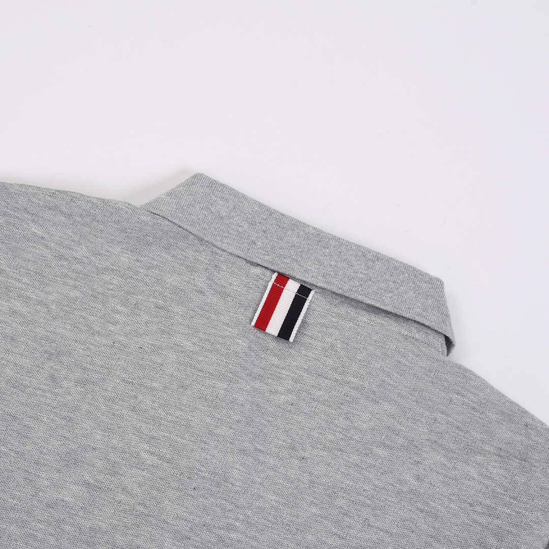 Thom Browne Textured Pique 4-Bar Polo Dress · A2201 — תמונה 5