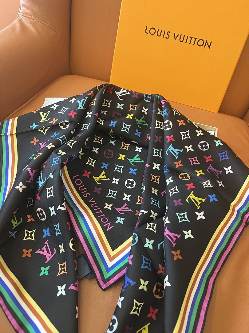 Louis Vuitton Monogram Multicolor Square Scarf · A3251 — תמונה 6
