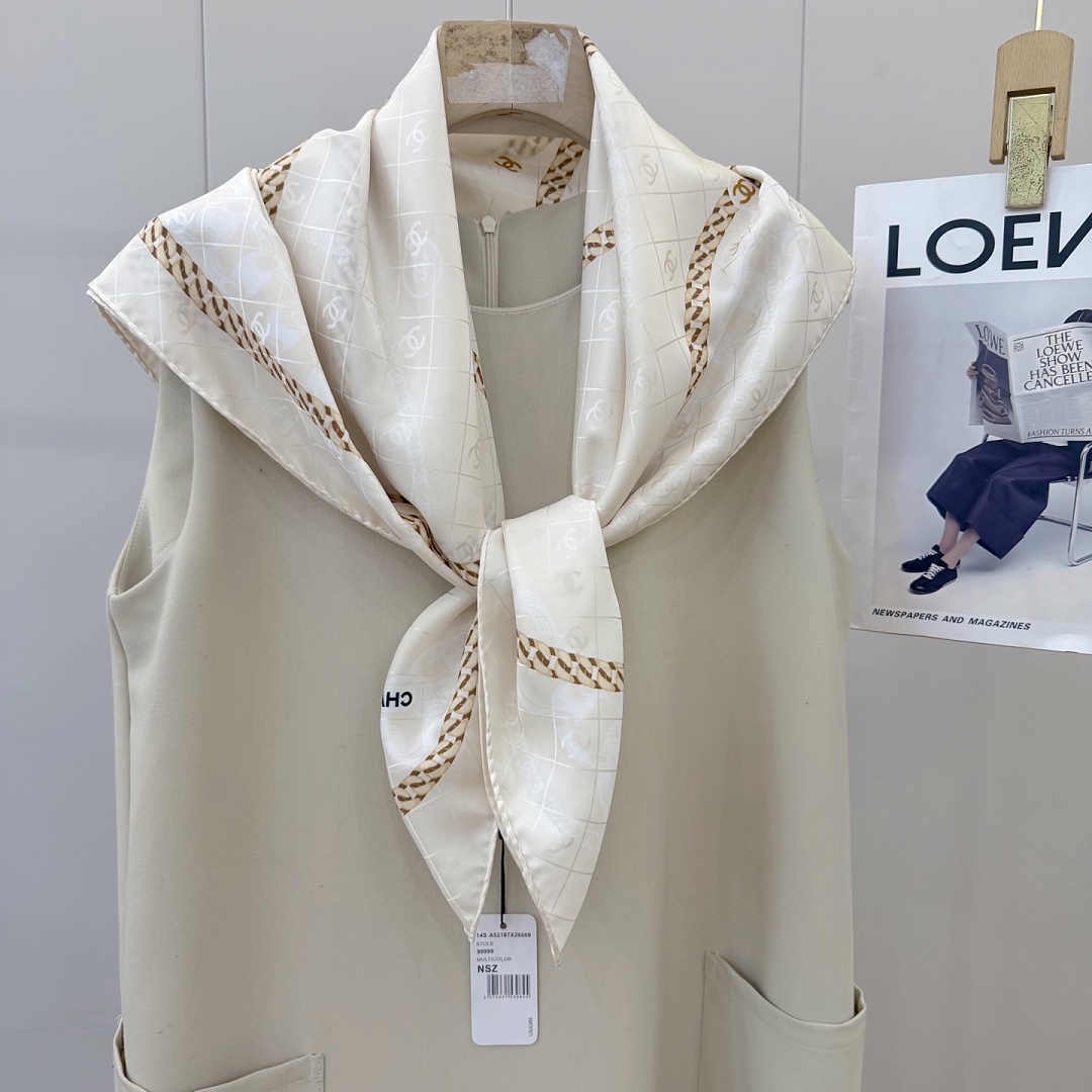 Chanel Square Scarf Silk Twill · A3273 — תמונה 52