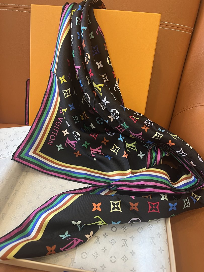Louis Vuitton Monogram Multicolor Square Scarf · A3251 — תמונה 7