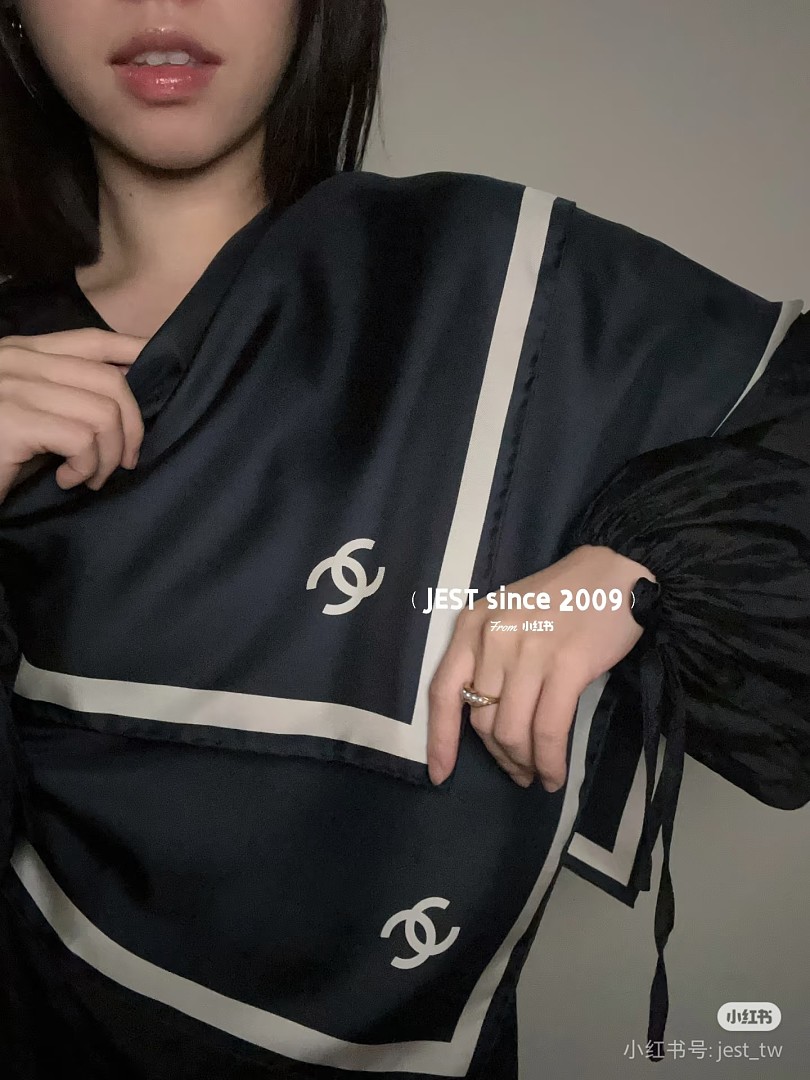 Chanel Square Scarf Silk Twill · A3312 — תמונה 11
