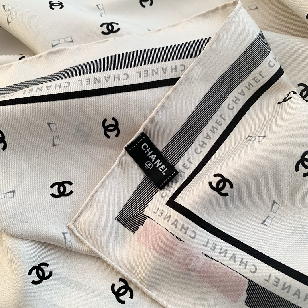 Chanel — צעיף משי · A3252 — תמונה 11