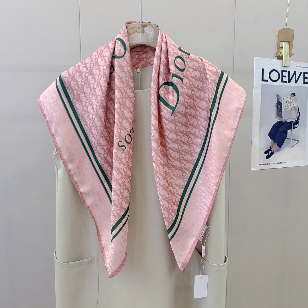 Dior Painted Roses 90 Square Scarf · A3275 — תמונה 13