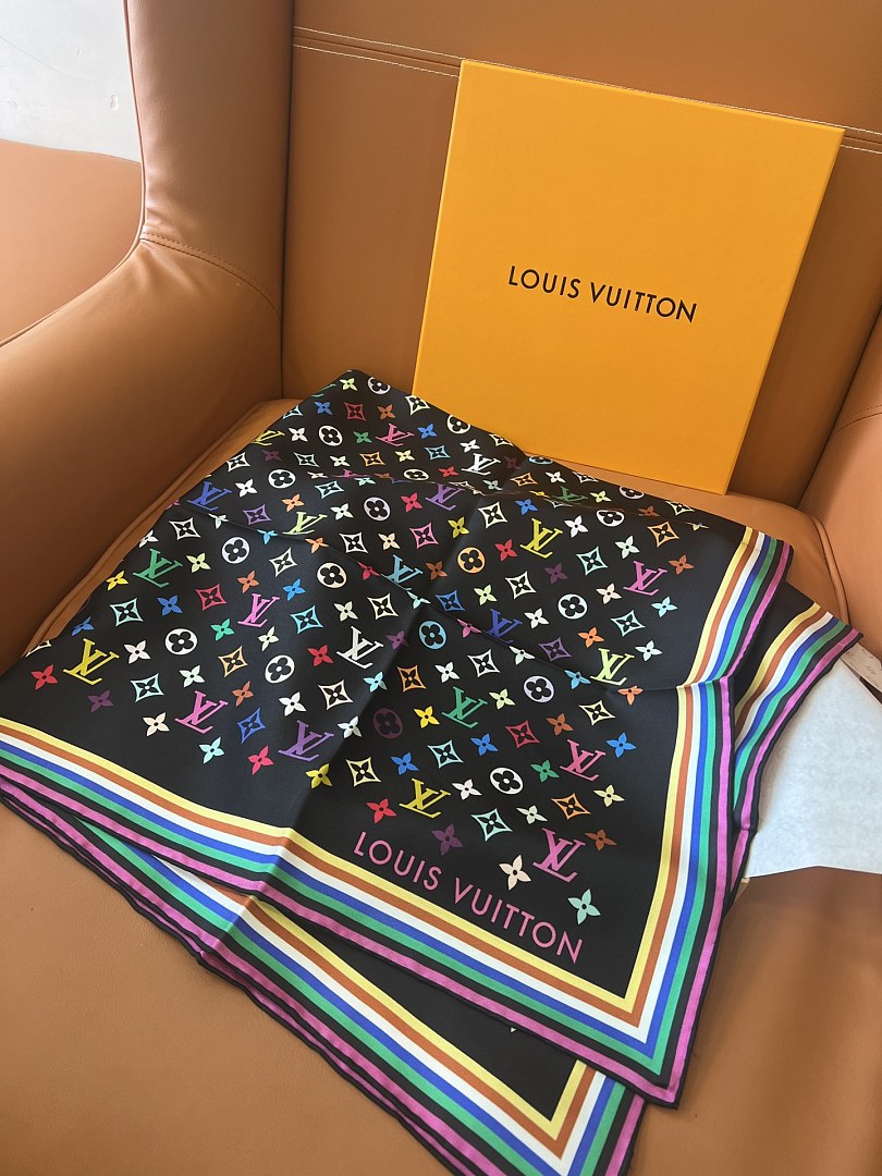 Louis Vuitton Monogram Multicolor Square Scarf · A3251 — תמונה 8