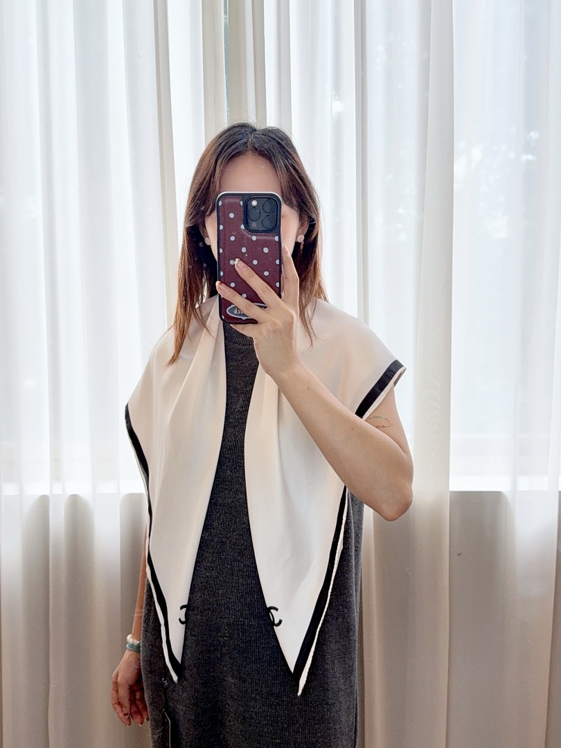 Chanel Square Scarf Silk Twill · A3312 — תמונה 4