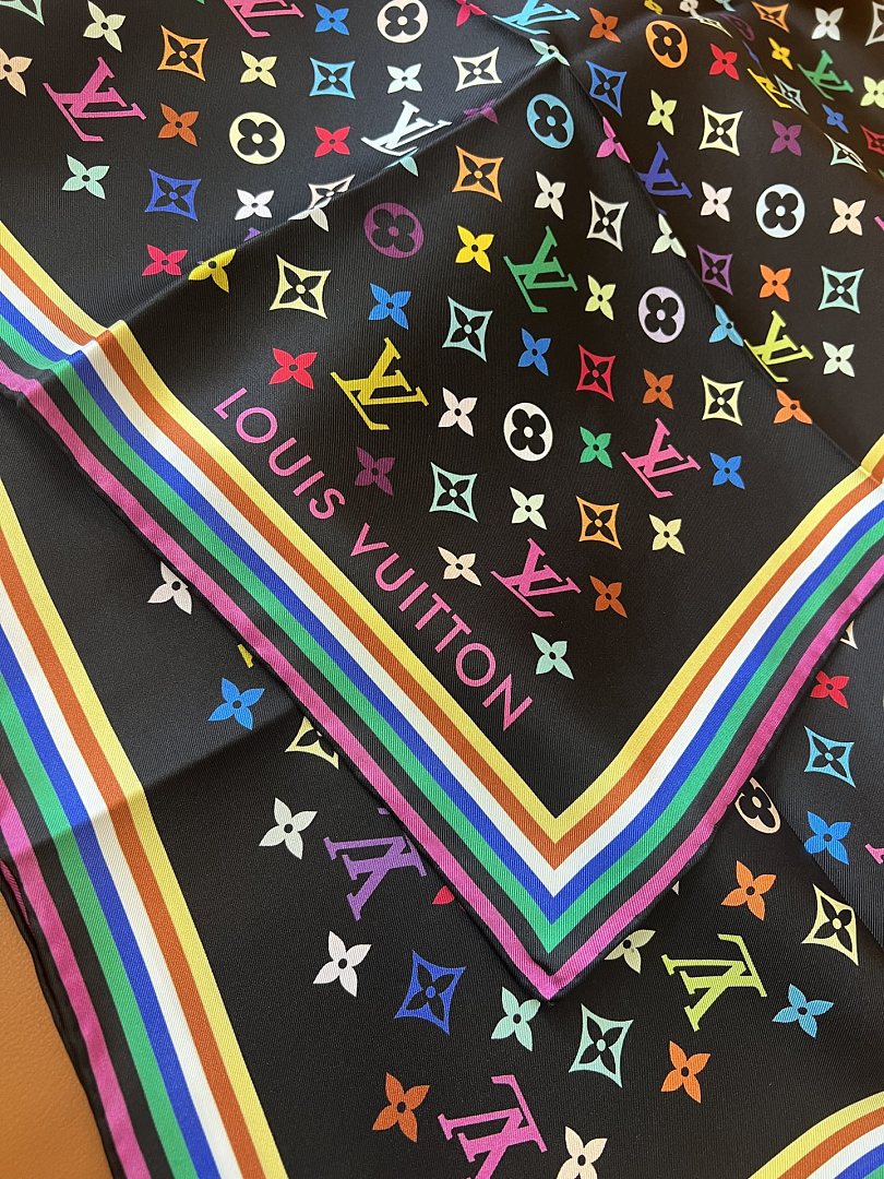 Louis Vuitton Monogram Multicolor Square Scarf · A3251 — תמונה 3