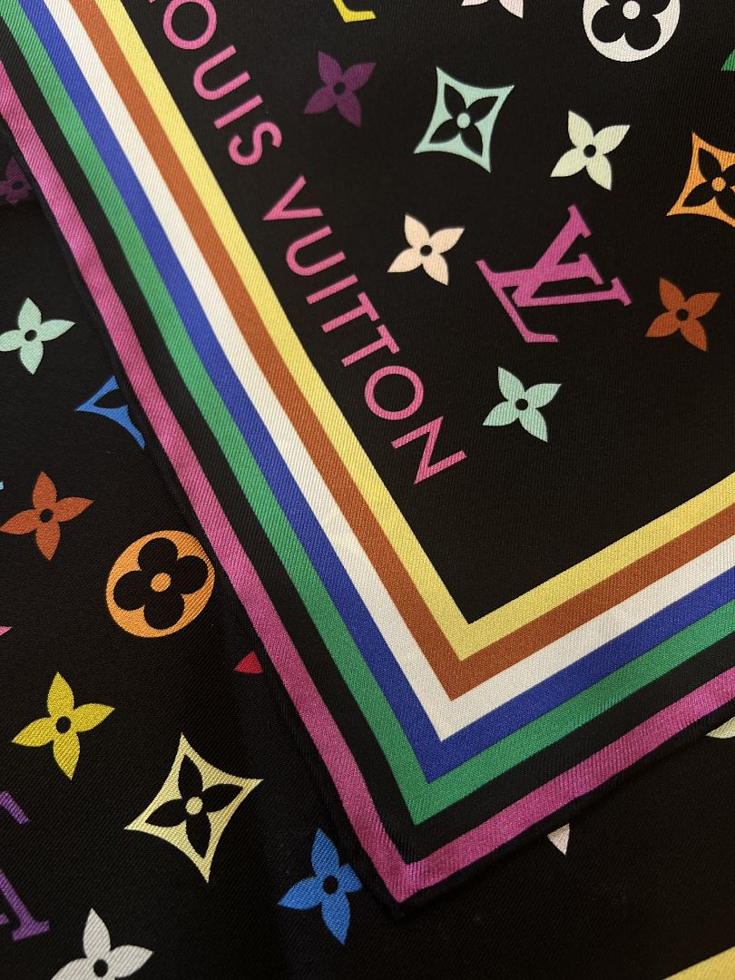 Louis Vuitton Monogram Multicolor Square Scarf · A3251 — תמונה 4