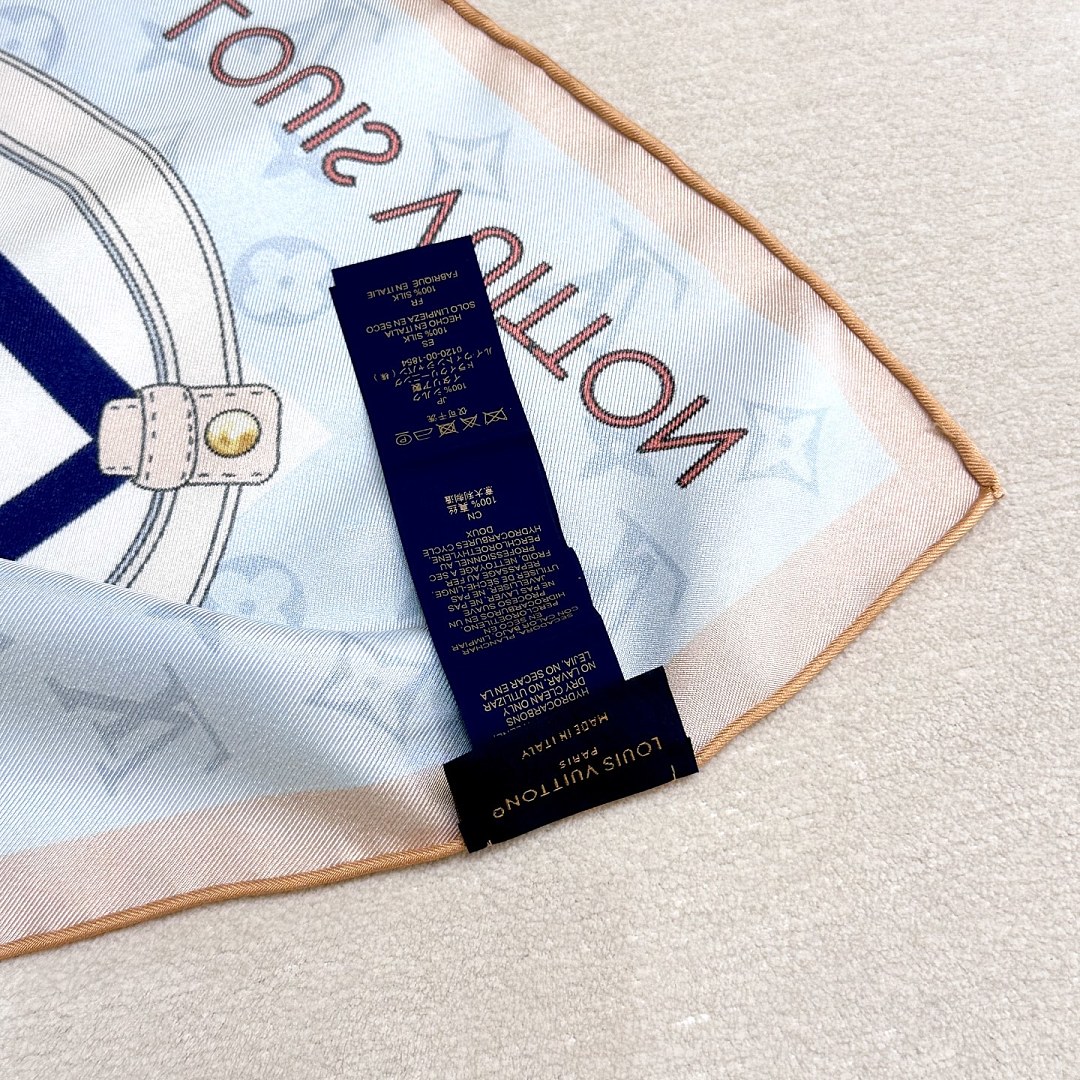 Louis Vuitton Monogram Superflat Square · A3311 — תמונה 2