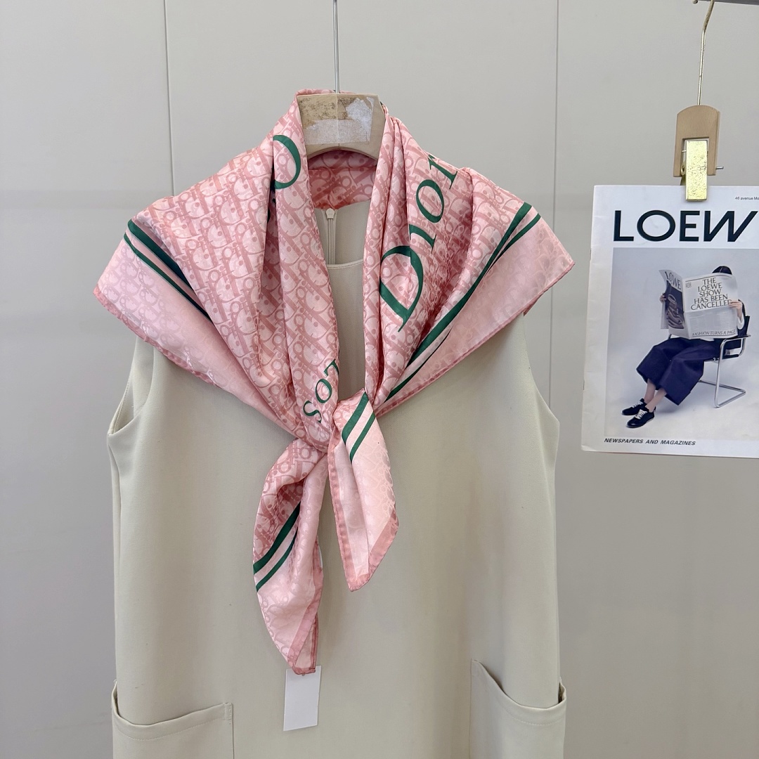 Dior Painted Roses 90 Square Scarf · A3275