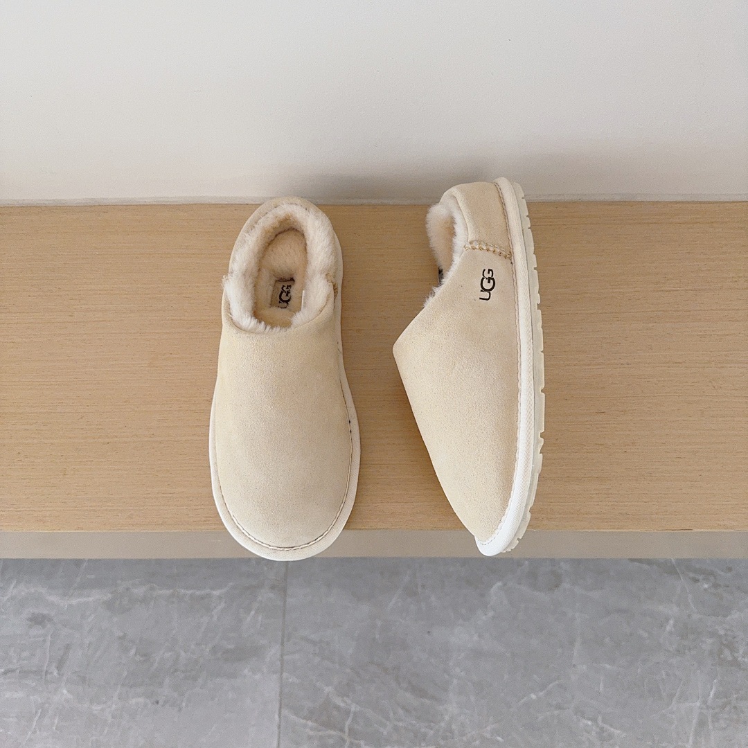 UGG Classic Slip-On · 5694 — תמונה 10