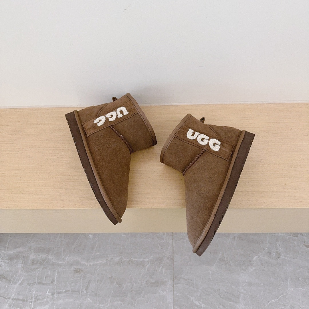 UGG Ultra Mini · 5700 — תמונה 25