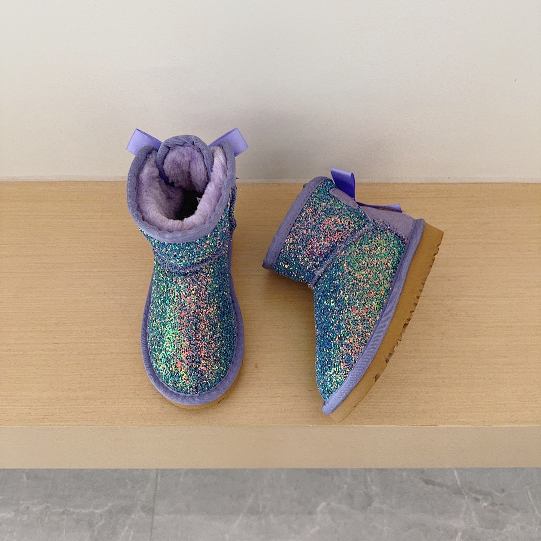 UGG Mini Bailey Bow Glisten · 5691 — תמונה 13