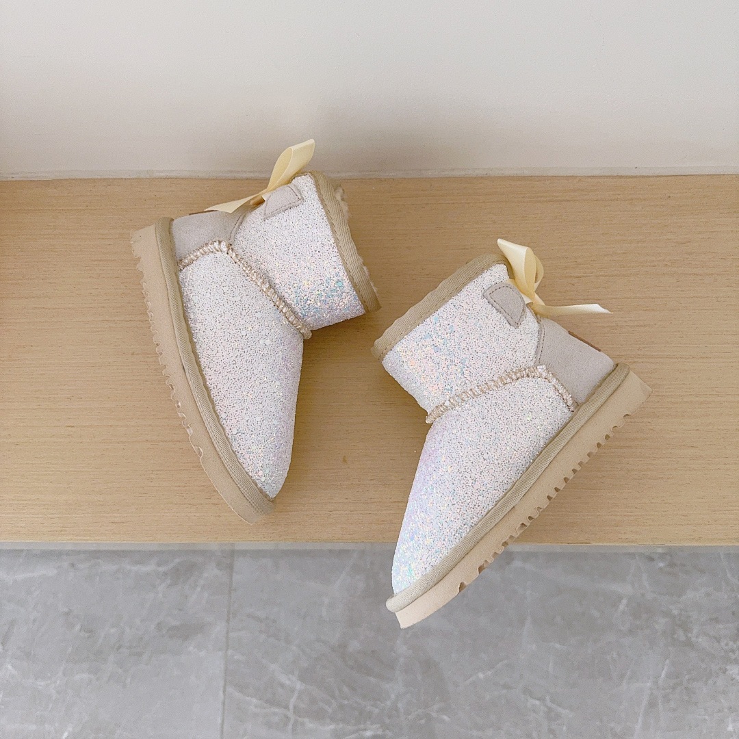 UGG Mini Bailey Bow Glisten · 5691 — תמונה 21
