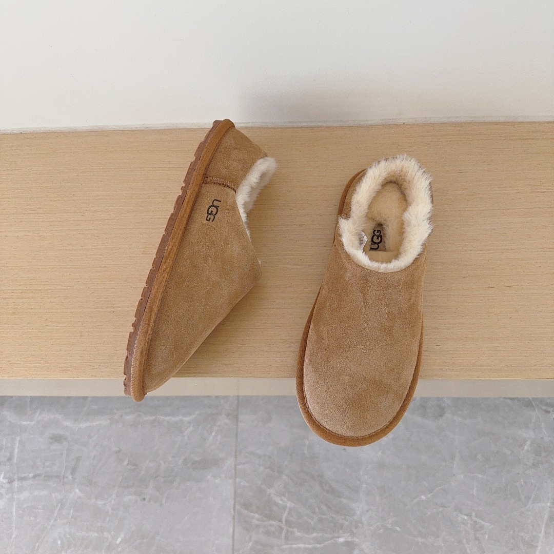 UGG Classic Slip-On · 5694 — תמונה 5