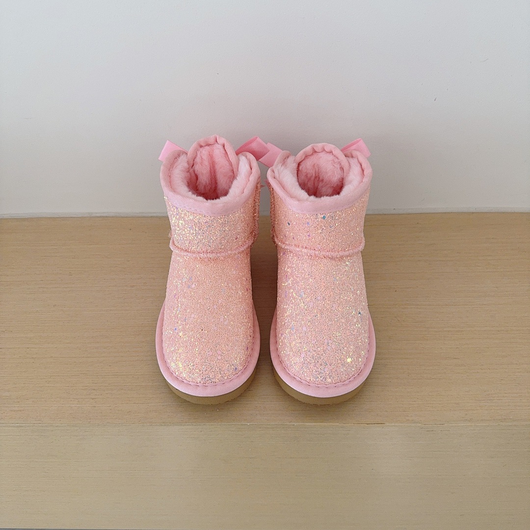 UGG Mini Bailey Bow Glisten · 5691 — תמונה 17