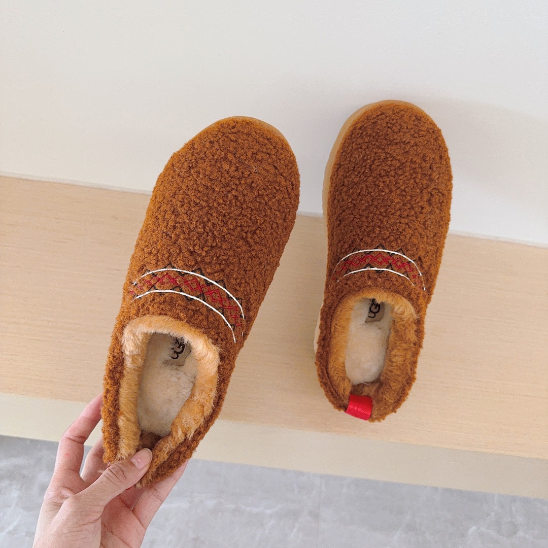 UGG Tazz · 5107 — תמונה 12