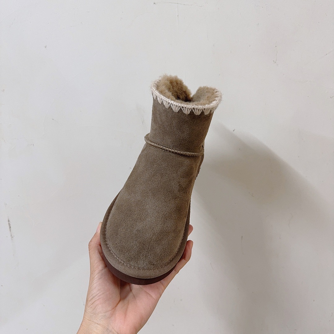 UGG — מגפיים · 5823 — תמונה 3