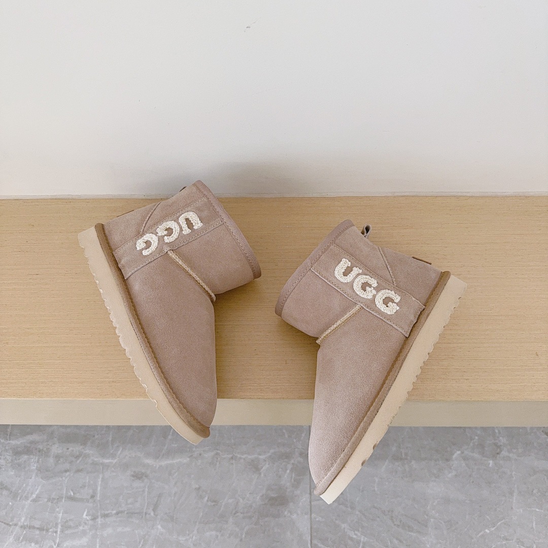 UGG Ultra Mini · 5700 — תמונה 17