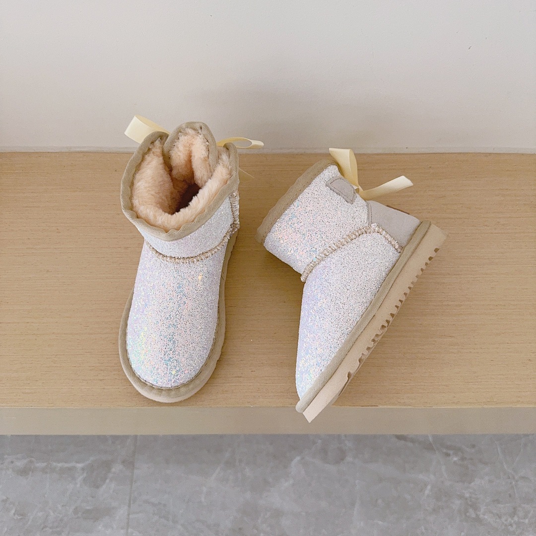 UGG Mini Bailey Bow Glisten · 5691 — תמונה 9